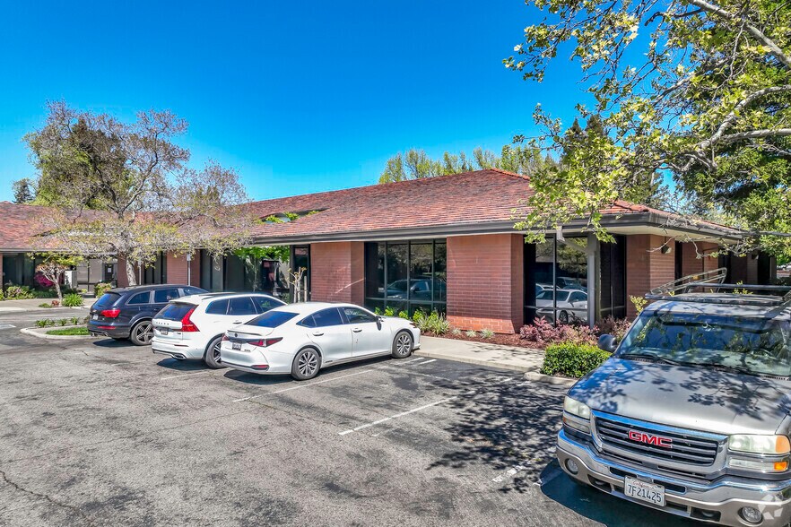 More Photos Of 1700 Eureka Rd, Roseville Office For Sale