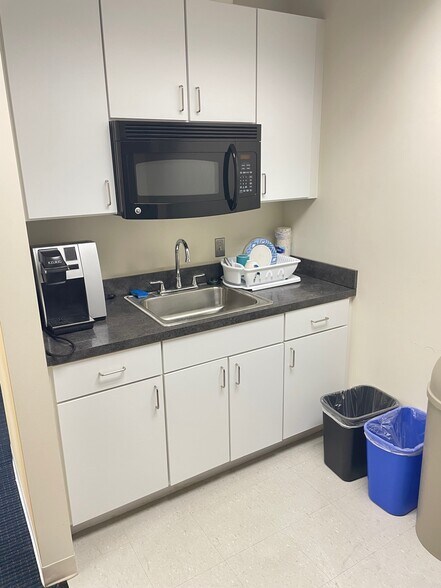 More Photos Of 804 Pershing Dr, Silver Spring Medical For Sale