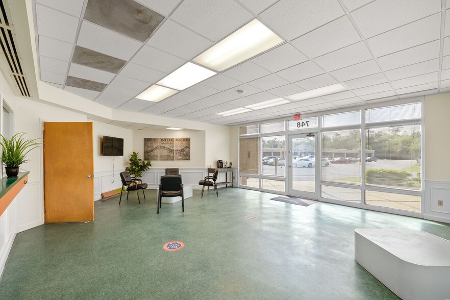More Photos Of 748 N Us-29, Cantonment Medical For Lease