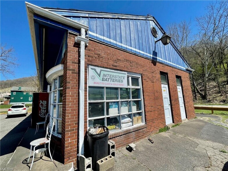 More Photos Of 300 Pennsylvania Ave, Weirton Flex For Sale