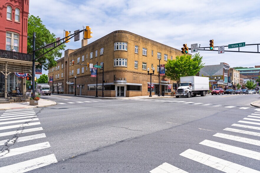 More Photos Of 2 E Main St, Ephrata Apartments For Lease