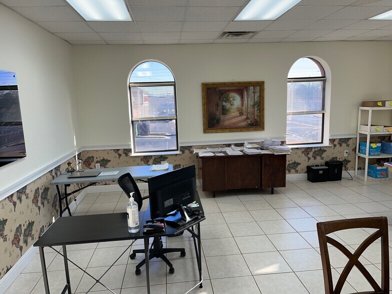 More Photos Of 28 Veterans Memorial Pky, Lanett Office For Lease