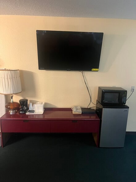 More Photos Of 1700 2nd Ave NW, Stewartville Hotel For Sale