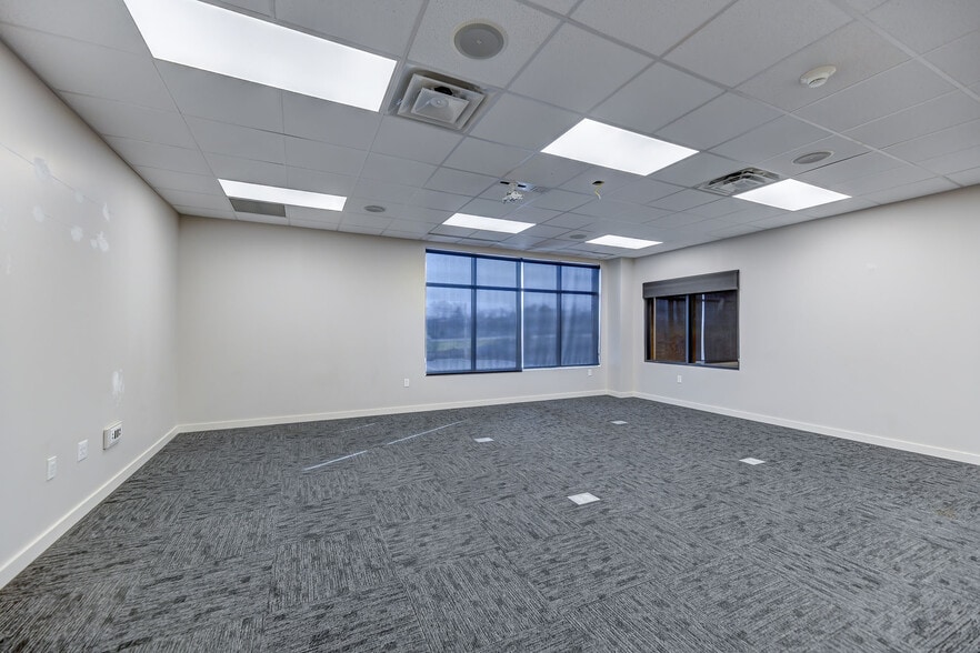 More Photos Of 1025 Alliance Park Dr, Bloomsburg Office For Lease