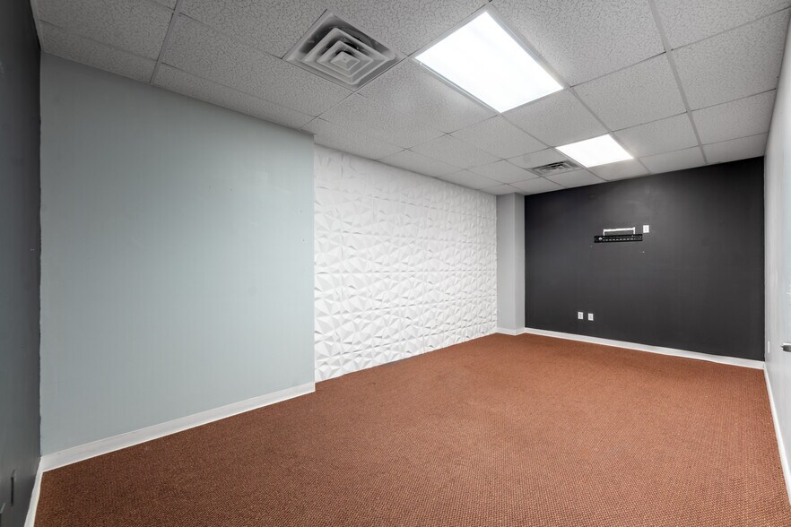 More Photos Of 540 NW University, Port Saint Lucie Office Residential For Sale