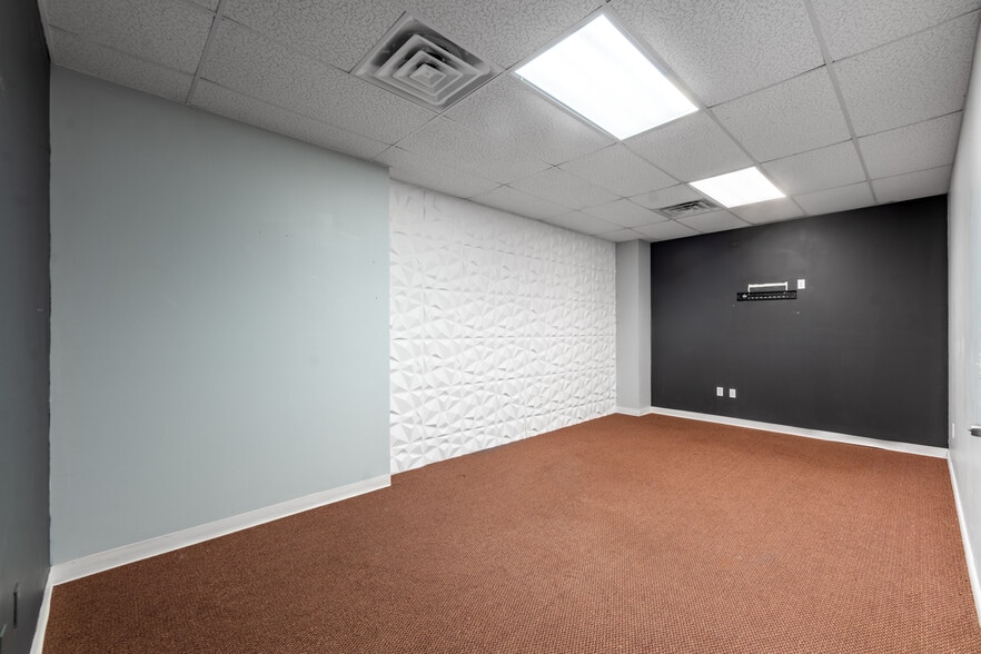 More Photos Of 540 NW University, Port Saint Lucie Office Residential For Sale