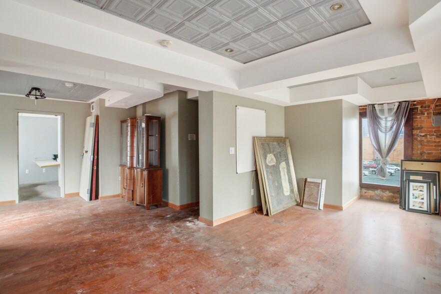 More Photos Of 297 Franklin St, Buffalo Restaurant For Lease