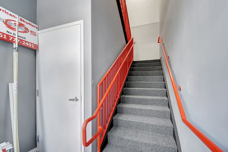 More Photos Of 7150 Seacrest Blvd, Lantana Showroom For Sale