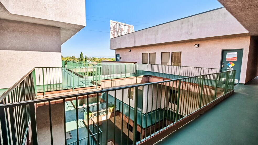 More Photos Of 5500 Atherton St, Long Beach Medical For Lease