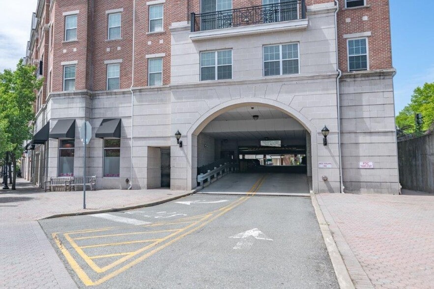 More Photos Of 2 W South Ave, Cranford Apartments For Lease