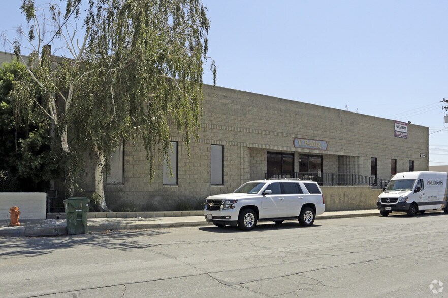 More Photos Of 20732 Soledad St, Santa Clarita Warehouse For Lease