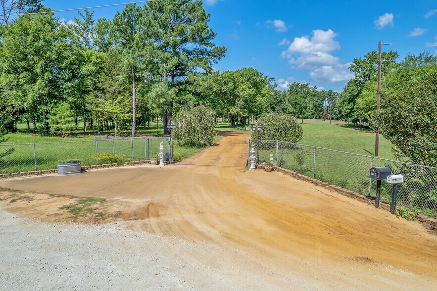 More Photos Of 980 County Road 1705, Jacksonville Lodge Meeting Hall For Sale