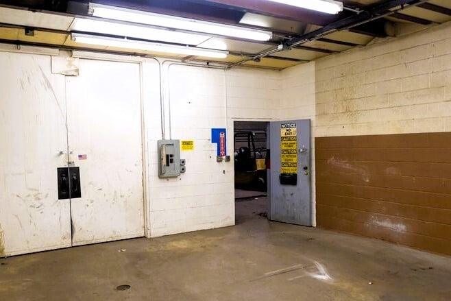 More Photos Of 2575 Dorr St, Toledo Service For Sale