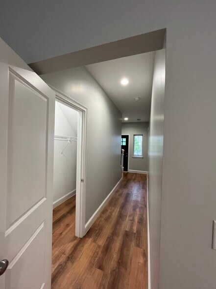 More Photos Of Ridge Manor Court, Niskayuna Apartments For Sale