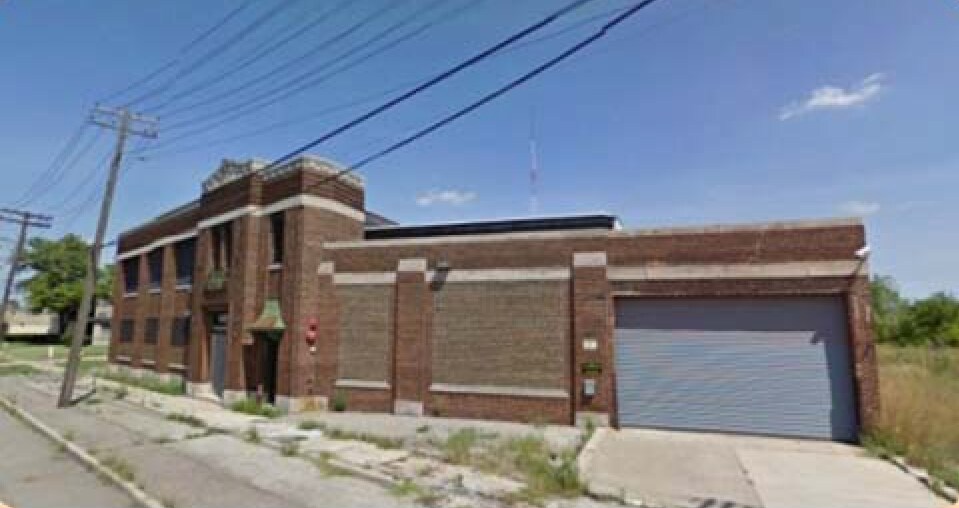 More Photos Of 14400 Woodrow Wilson St, Detroit Warehouse For Sale