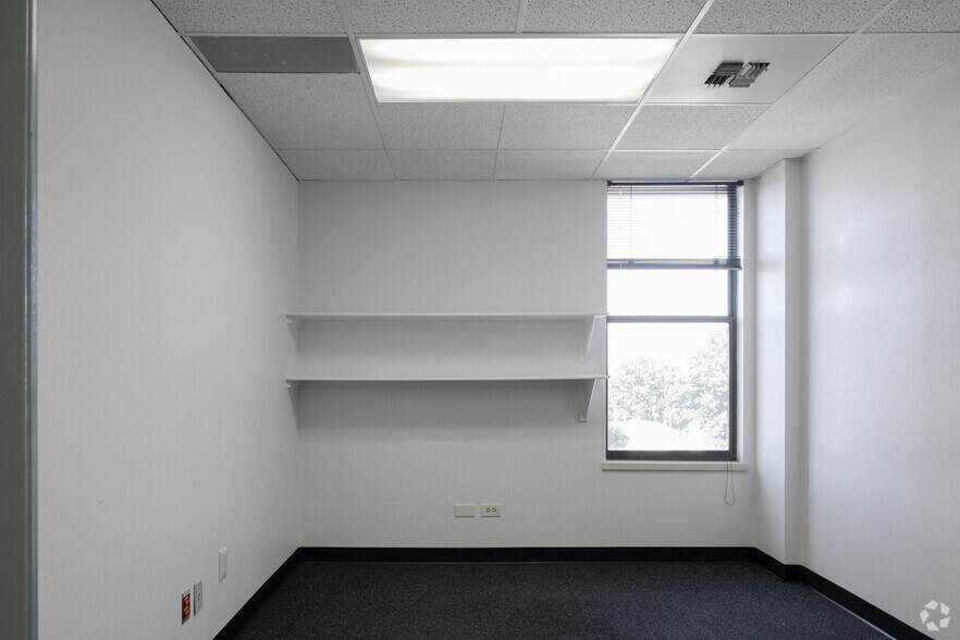 More Photos Of 15200 E Girard Ave, Aurora Medical For Sale