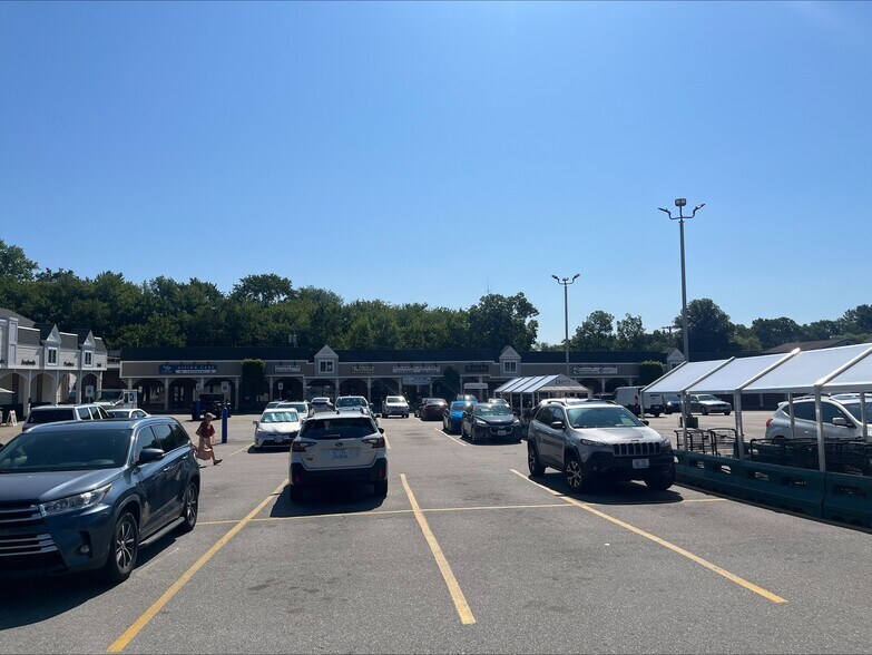 More Photos Of 1-23 Coventry Shoppers Park, Coventry Storefront For Lease