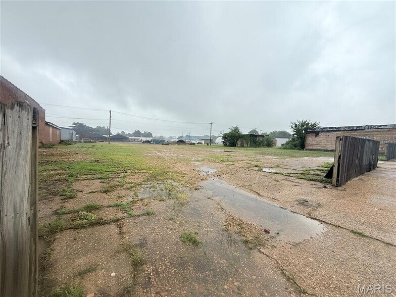 More Photos Of 0 First and Cedar St, Kennett Land For Sale