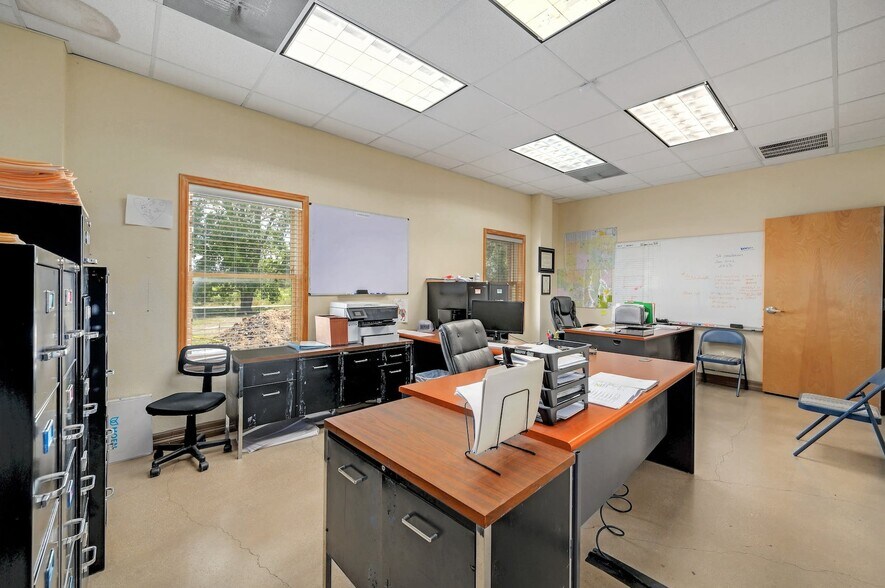 More Photos Of 1300 Universal City Blvd, Universal City Warehouse For Sale