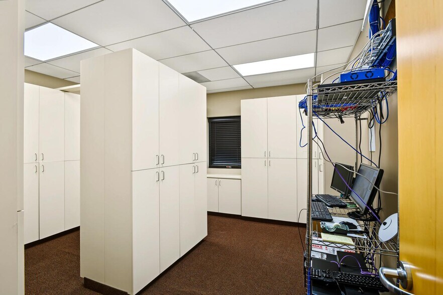 More Photos Of 550 Price Ave, Redwood City Office For Sale