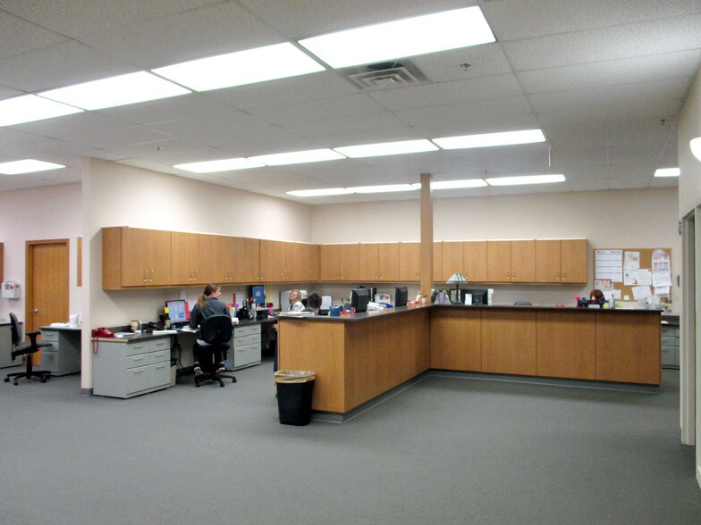 More Photos Of 2700 8th St NW, Minot Medical For Sale