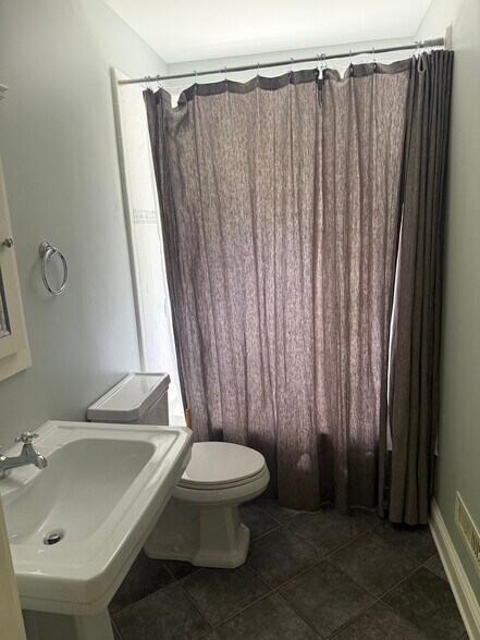 More Photos Of 1991 Rockledge Rd NE, Atlanta Office For Sale