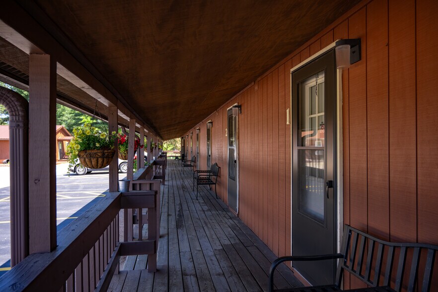 More Photos Of W5630 State Road 21, Necedah Specialty For Sale