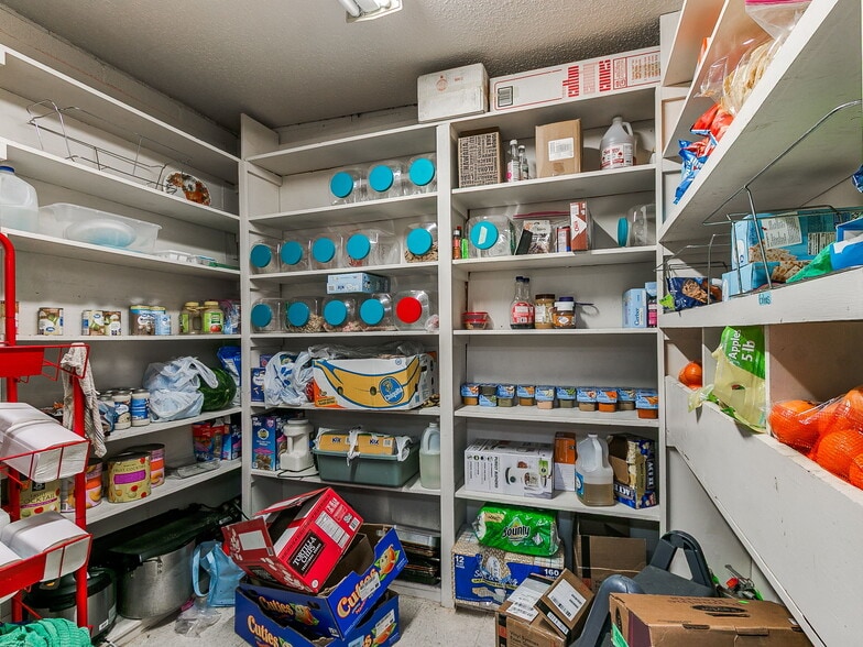 More Photos Of 809 SW 4th St, Moore Religious Facility For Sale