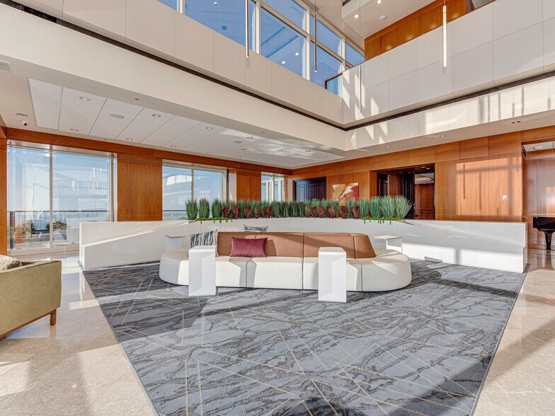 More Photos Of 301 S College St, Charlotte Office For Lease