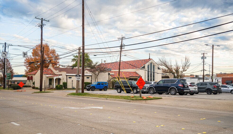 More Photos Of 716 Main St, Garland Office For Lease