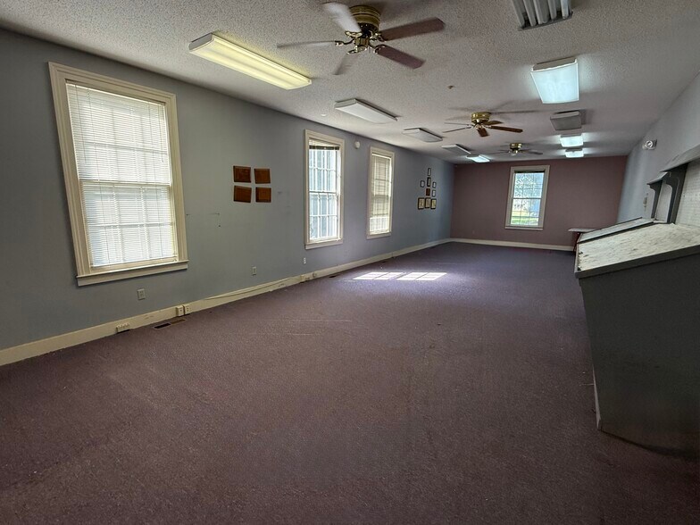 More Photos Of 514 E Barbour St, Eufaula Flex For Sale