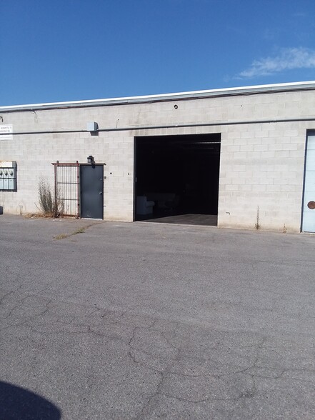 More Photos Of 3007-3023 S West Temple, Salt Lake City Light Manufacturing For Lease