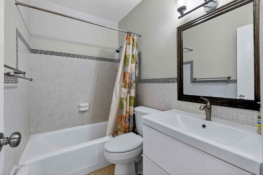 More Photos Of 8640 NE 2nd Ave, El Portal Office Residential For Sale