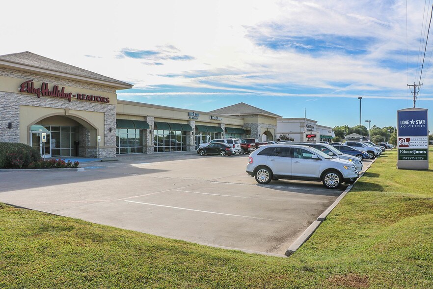 More Photos Of 3427-3445 N FM 1417, Sherman Storefront Retail Office For Lease