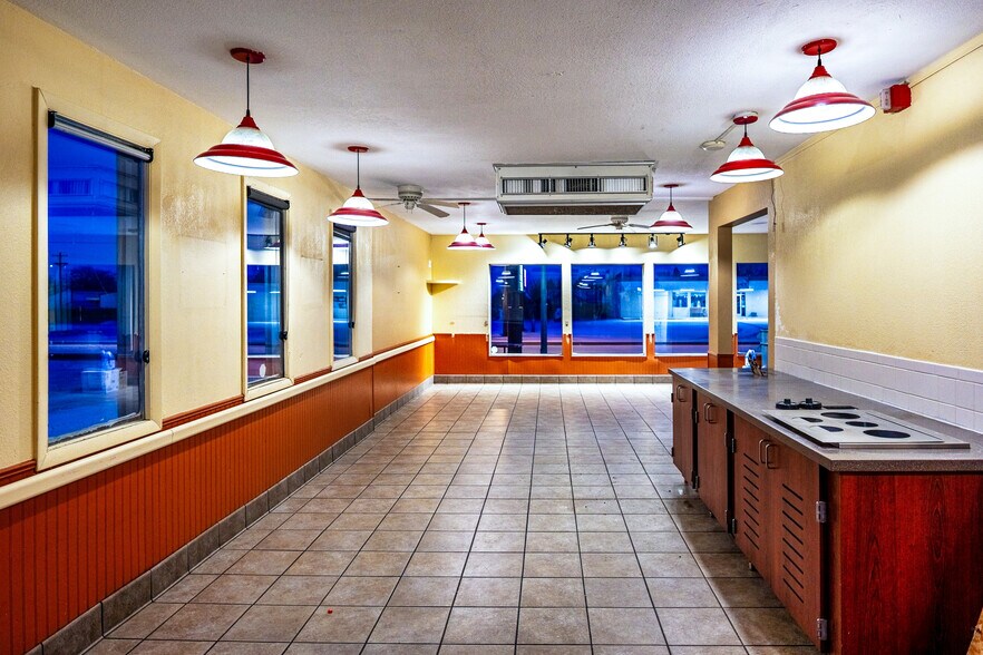 More Photos Of 1457 South St, Wheatland Fast Food For Lease
