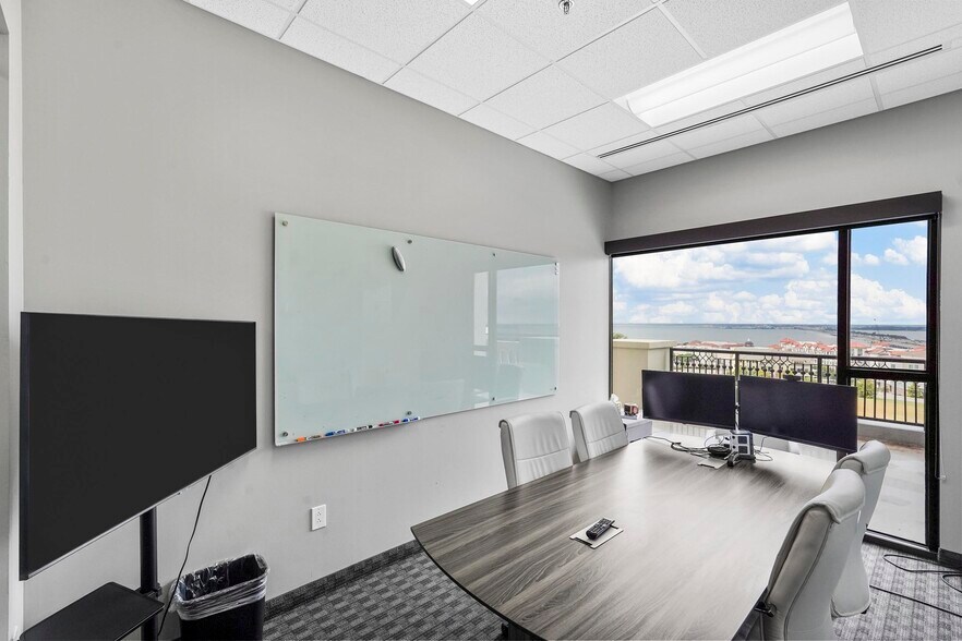 More Photos Of 2701 Sunset Ridge Dr, Rockwall Office For Lease