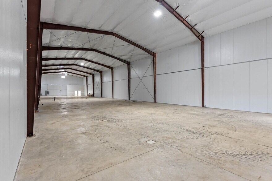 More Photos Of 7517 47th Ave, Spokane Warehouse For Lease