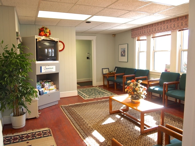 More Photos Of 20 E Emerson St, Melrose Medical For Lease