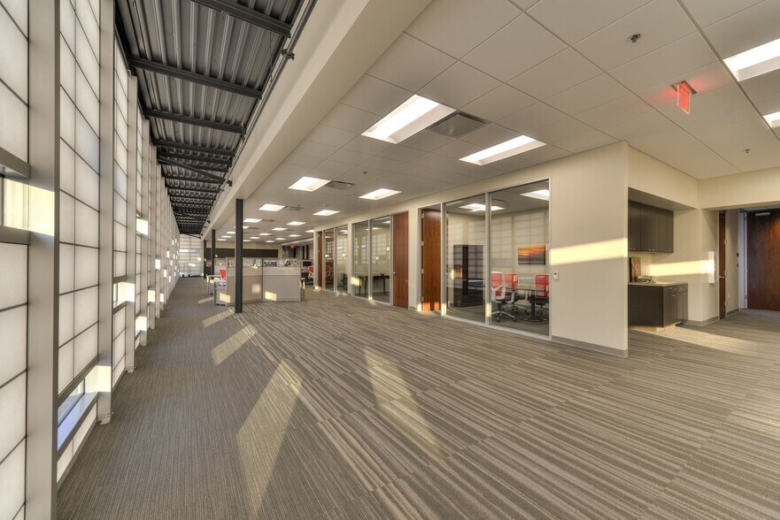 More Photos Of 4611 Centerview, San Antonio Medical For Sale