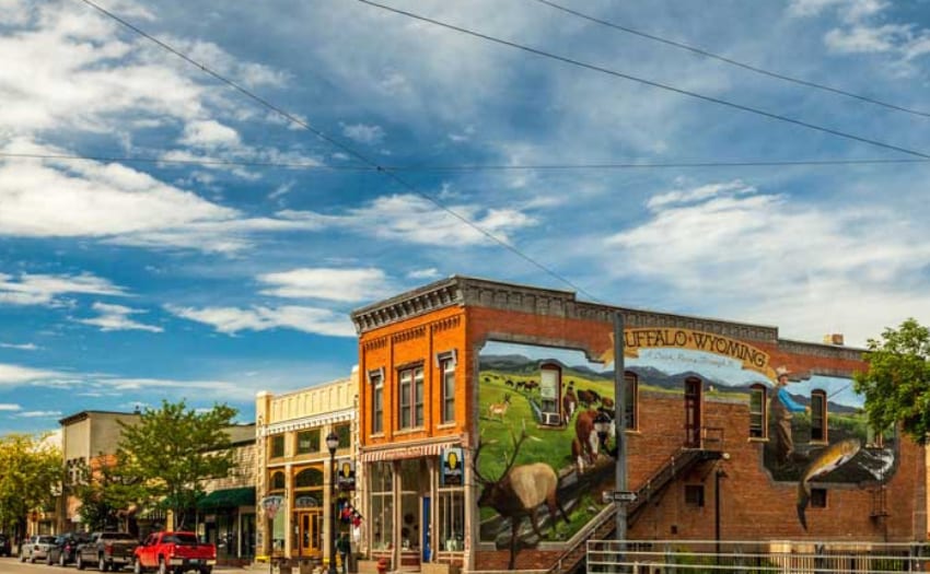 More Photos Of 610 E Hart St, Buffalo Hotel For Sale