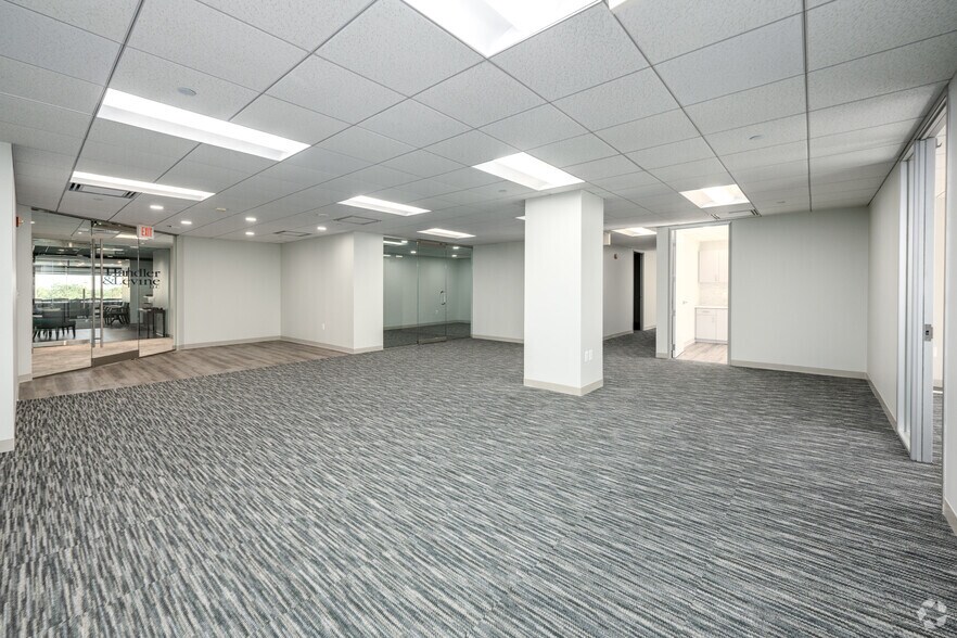 More Photos Of 4520 East West Hwy, Bethesda Office For Lease