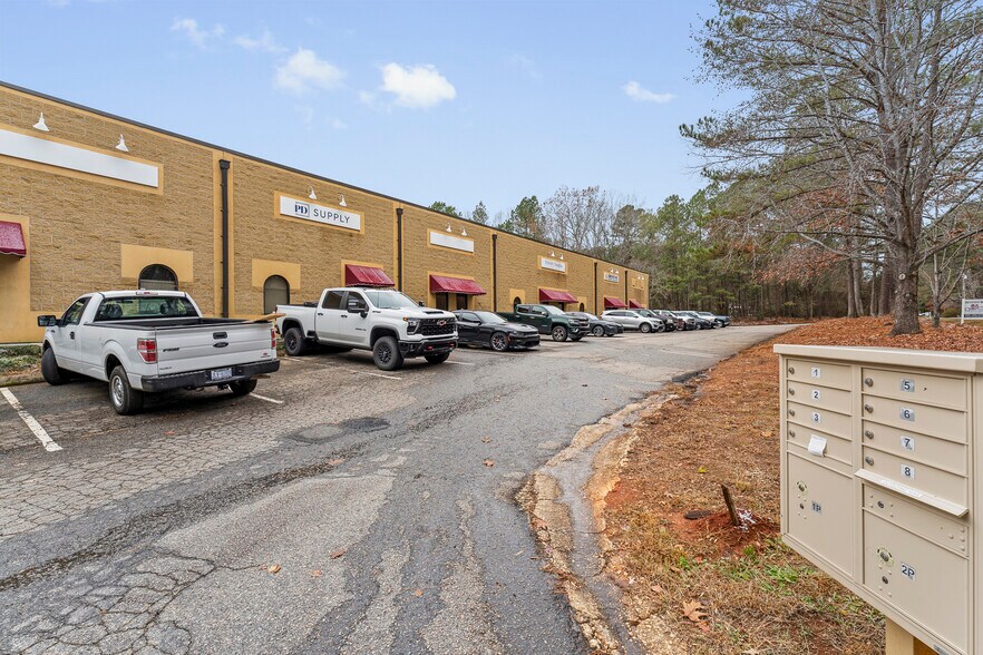 More Photos Of 3337 Air Park Rd, Fuquay Varina Light Manufacturing For Sale