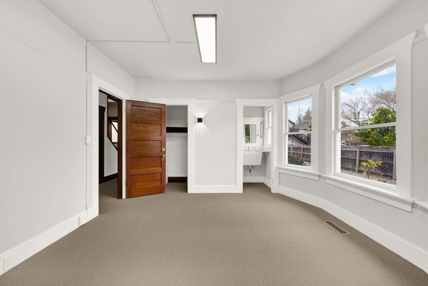 More Photos Of 1763 2nd St, Napa Office Residential For Sale