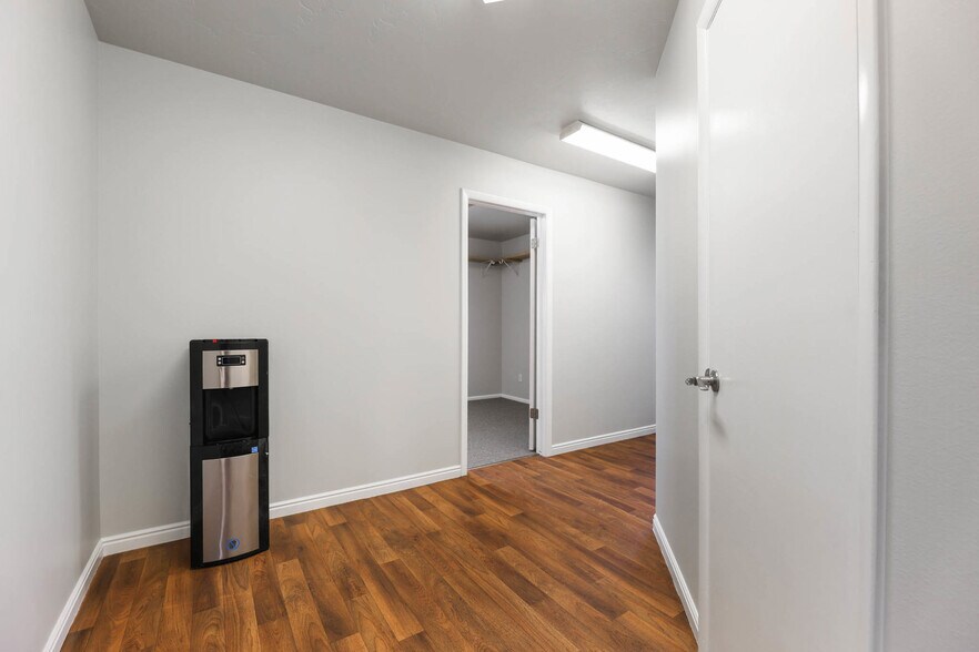More Photos Of 7706 S Locust St, Midvale Medical For Sale