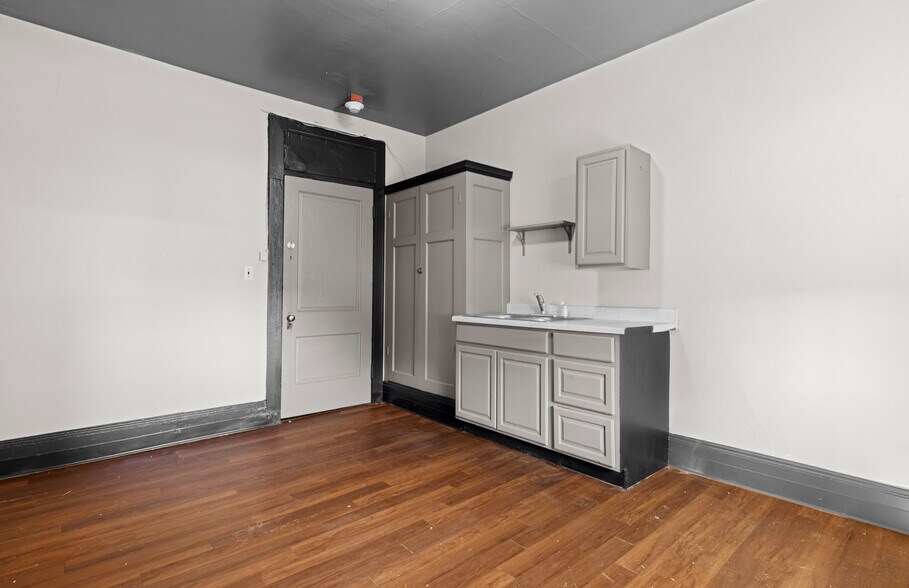 More Photos Of 224 S Howard St, Spokane Apartments For Sale