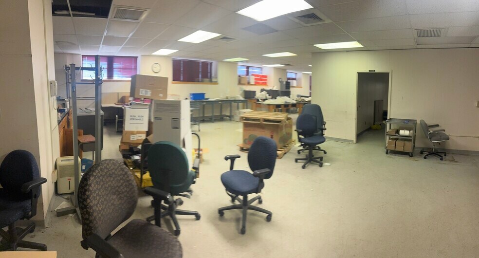 More Photos Of 6810 SE Dwight St, Topeka Industrial For Sale