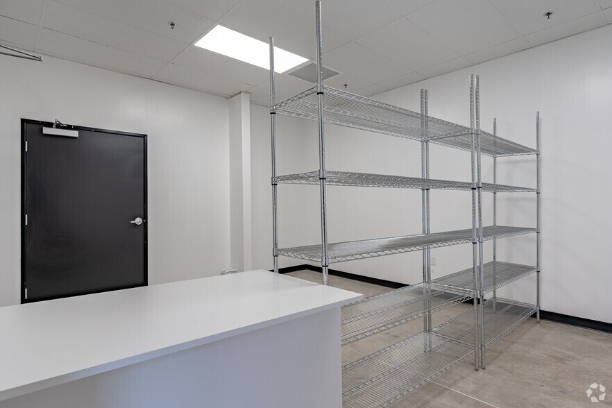 More Photos Of 6222 San Fernando Rd, Glendale Restaurant For Lease