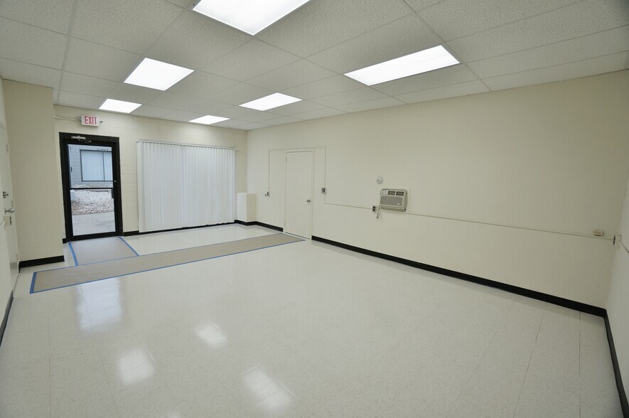 More Photos Of 7205-7207 Lockport Pl, Lorton Warehouse For Lease