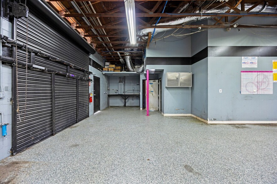 More Photos Of 1901 Danr Dr NE, Palm Bay Warehouse For Lease