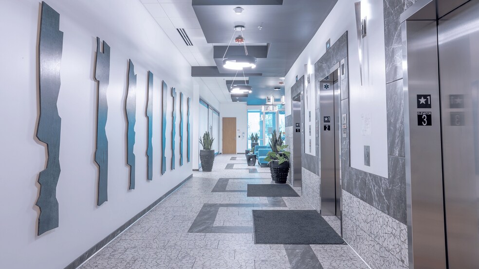 More Photos Of 2487 W Navigator Dr, Meridian Office For Lease